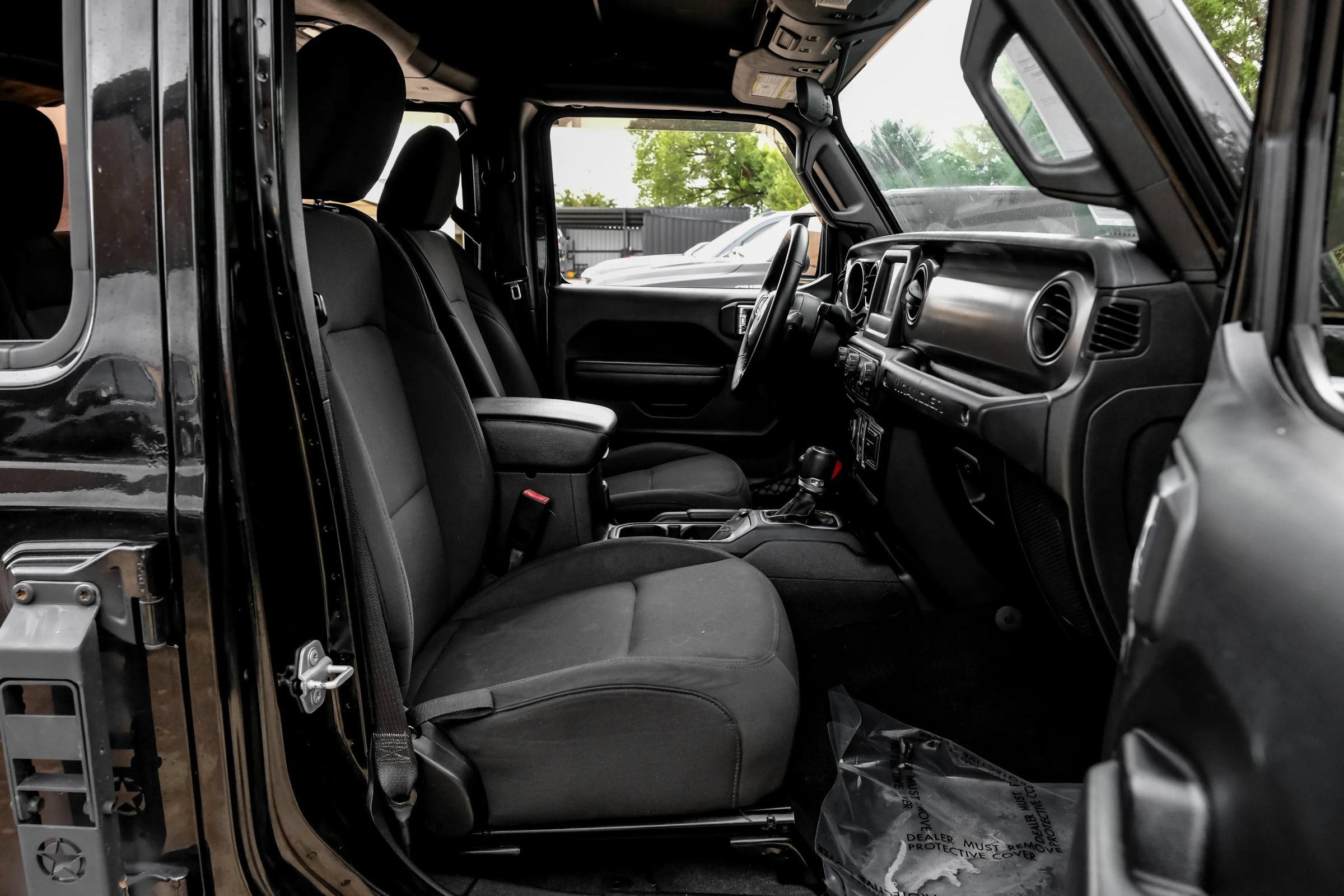 Used 2018 Jeep Wrangler Unlimited Sport S AWD/4WD image 36