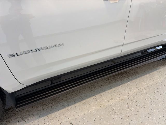 Used 2024 Chevrolet Suburban High Country w/ Advanced Technology Package image 13