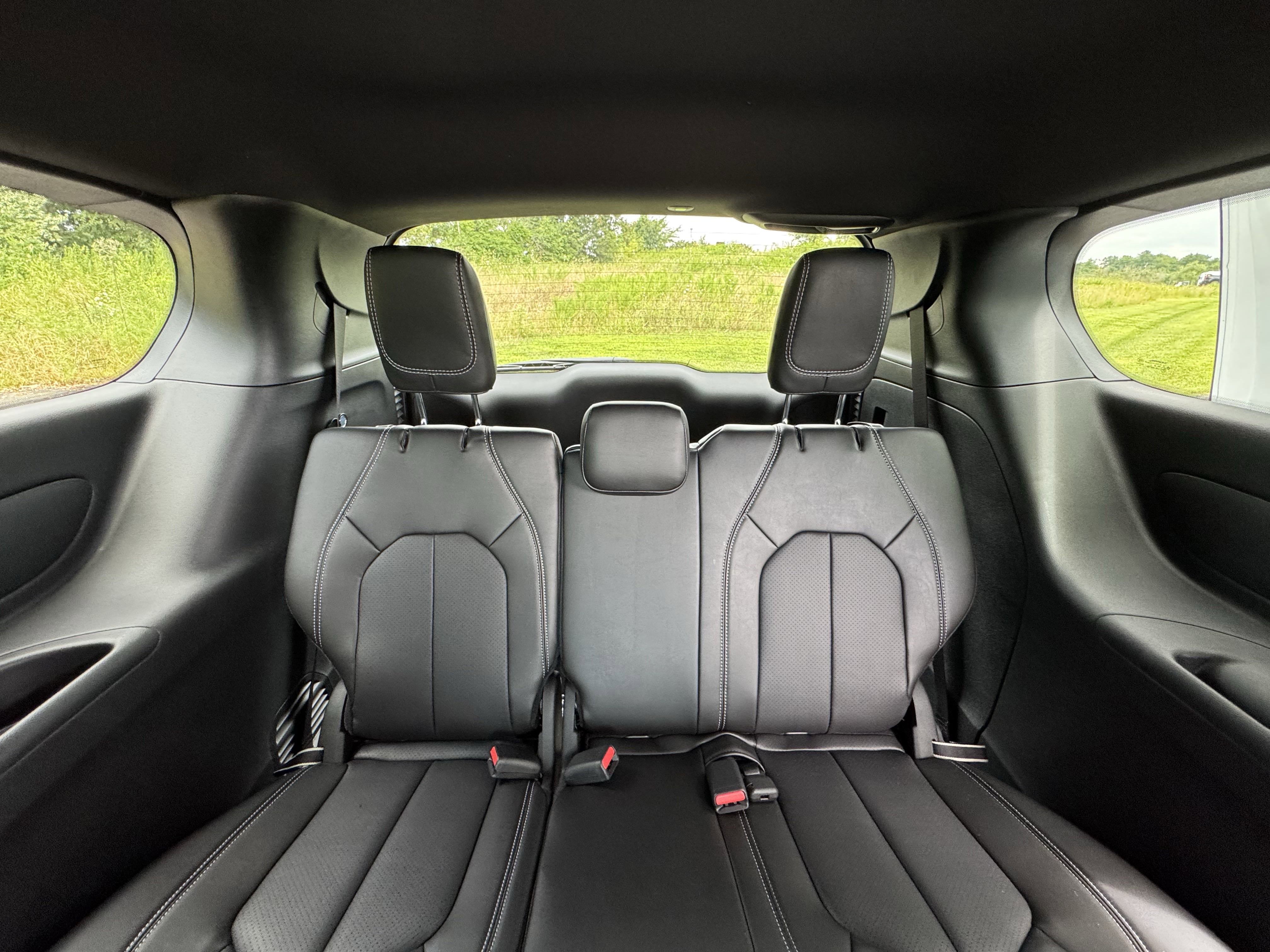 New 2025 Chrysler Voyager LX image 24