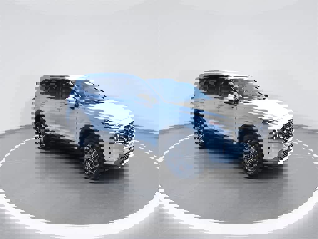 Used 2023 Hyundai Santa Fe SE image 2