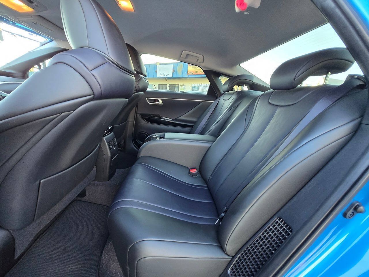 Used 2018 Toyota Mirai FWD image 25