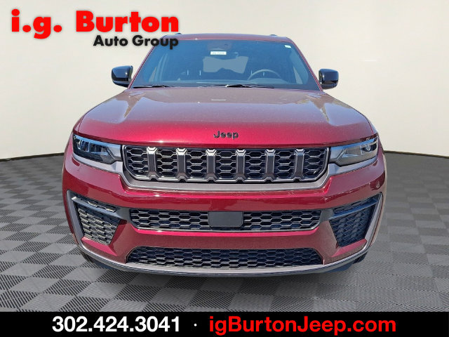 New 2026 Jeep Grand Cherokee Altitude AWD/4WD image 2