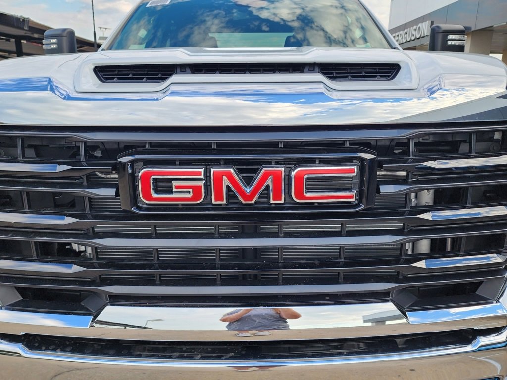 New 2026 GMC Sierra 3500 Pro w/ Convenience Package image 9
