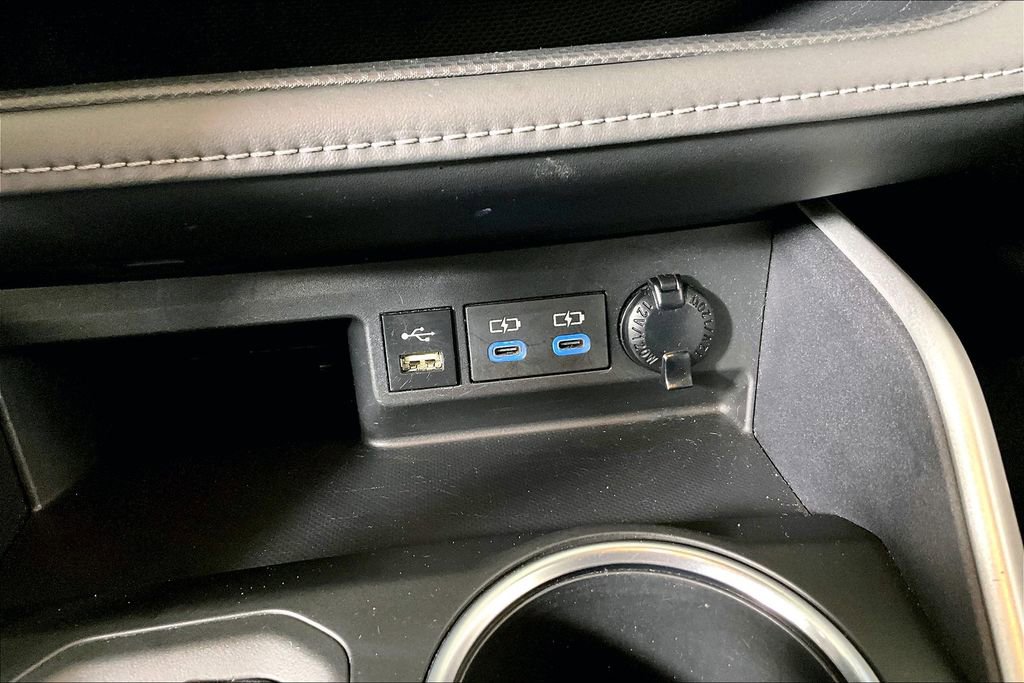 Used 2022 Toyota Highlander XLE image 33