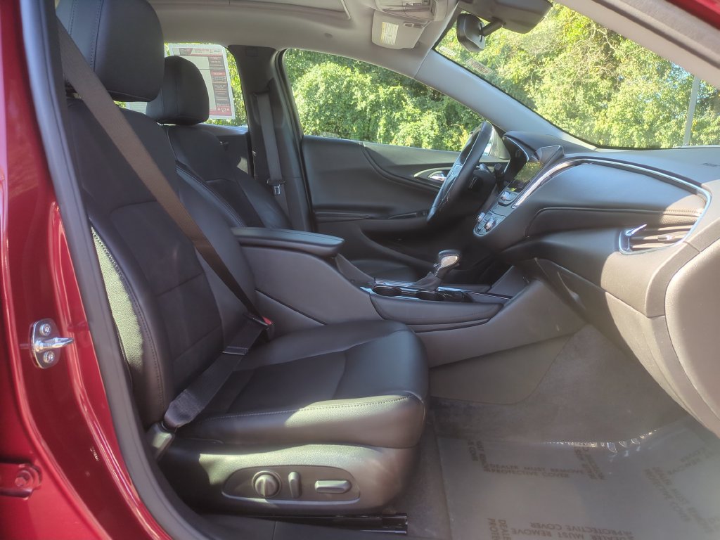 Used 2023 Chevrolet Malibu LT FWD image 21