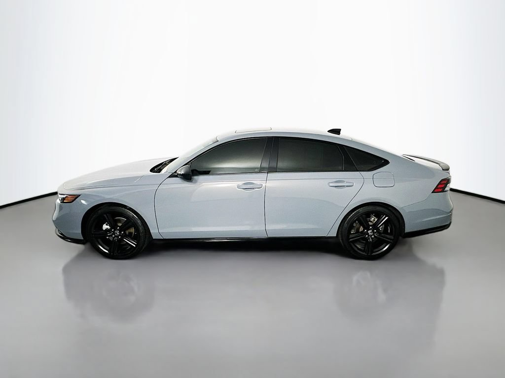 Used 2023 Honda Accord Sport image 4