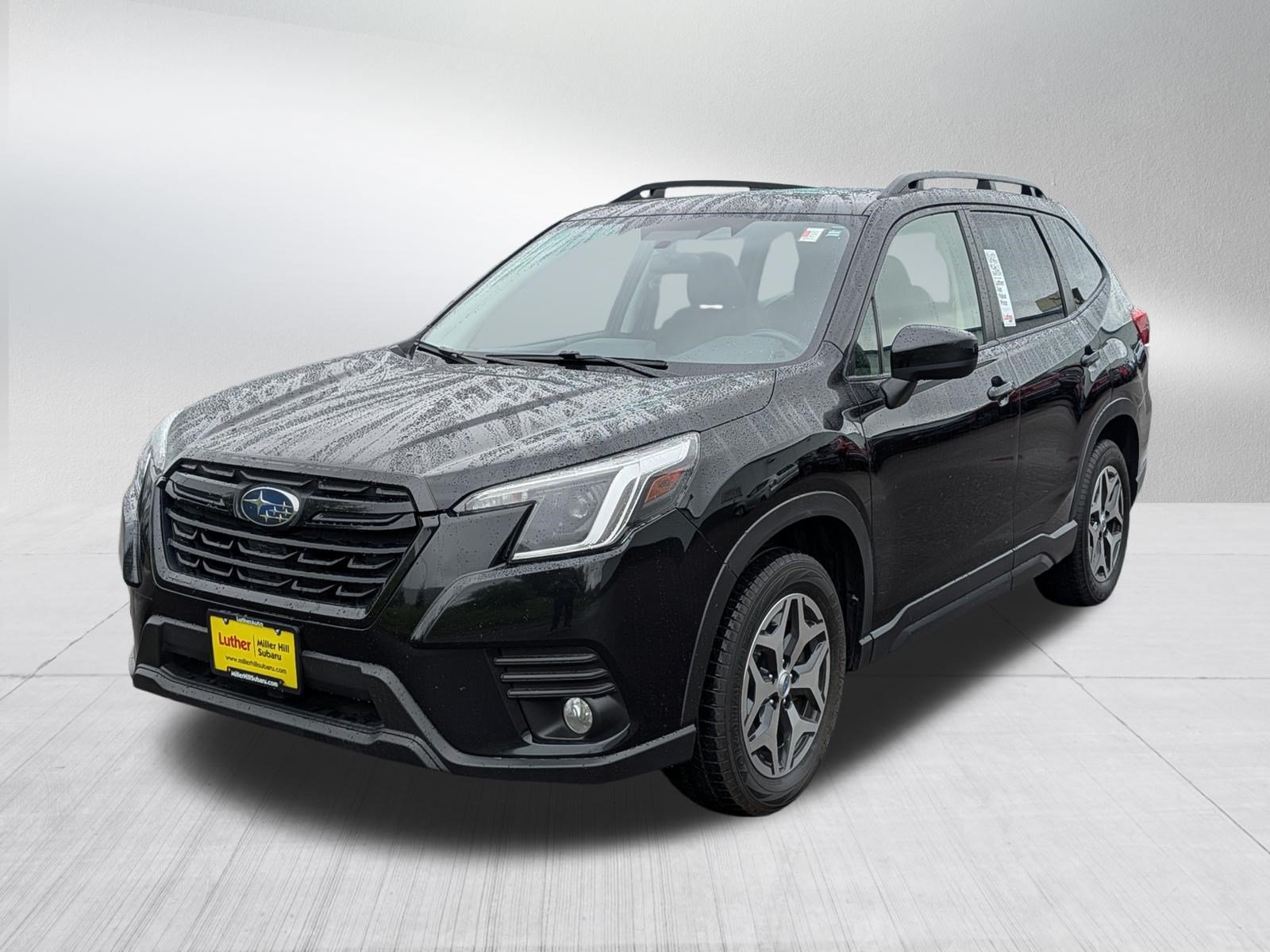 Used 2023 Subaru Forester Premium AWD/4WD image 3