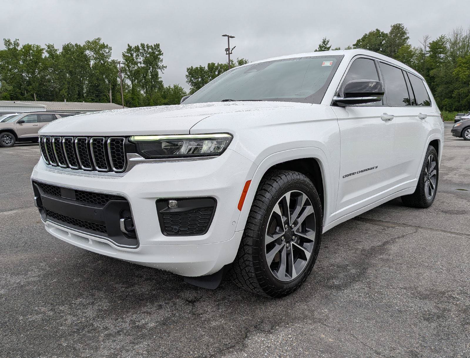 Used 2023 Jeep Grand Cherokee L Overland AWD/4WD image 4
