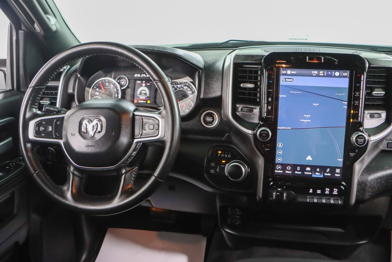 Used 2024 RAM 2500 Big Horn w/ Sport Appearance Package image 18