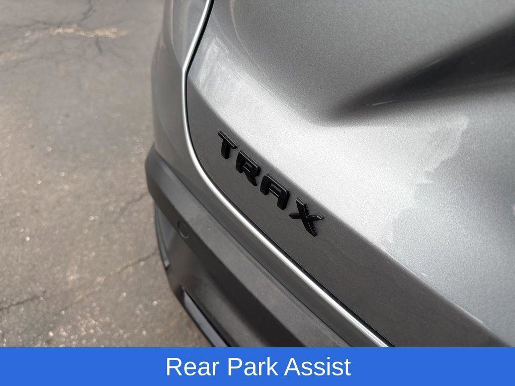 Certified 2024 Chevrolet Trax RS w/ Sunroof Package FWD image 9