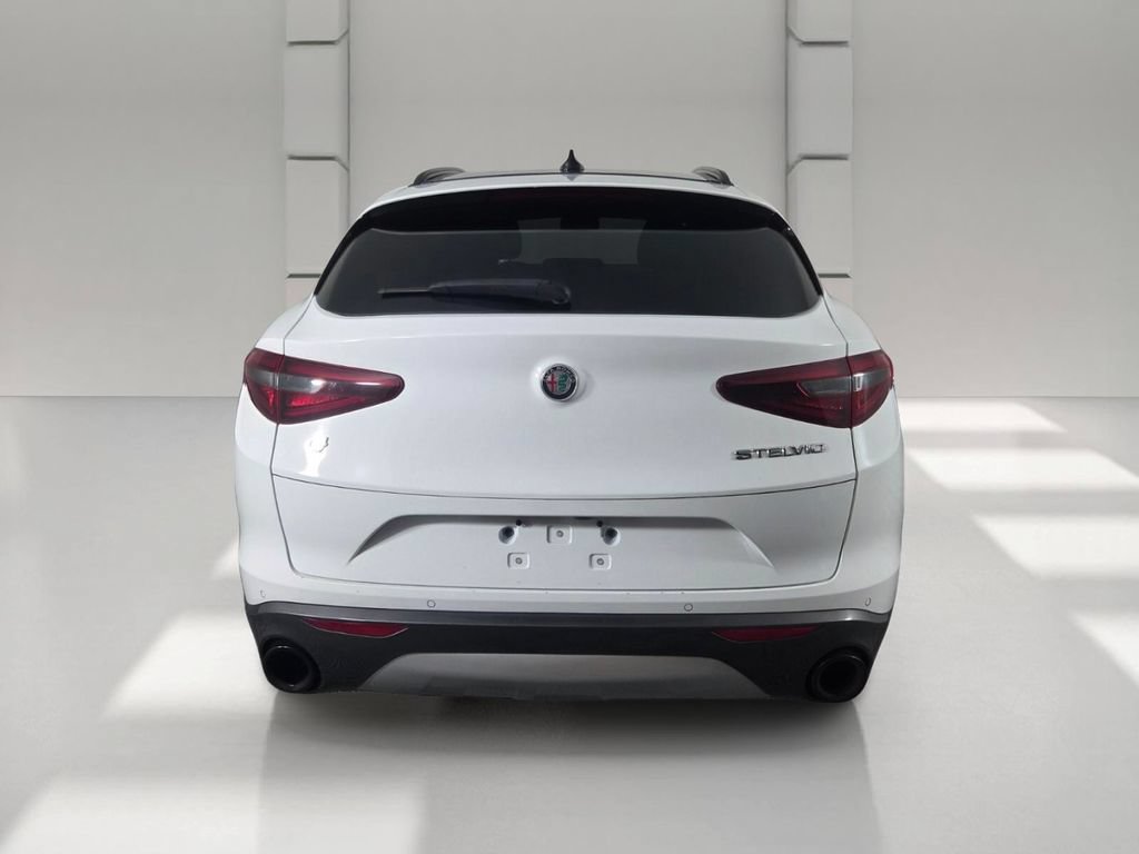 Used 2023 Alfa Romeo Stelvio Ti AWD/4WD image 6