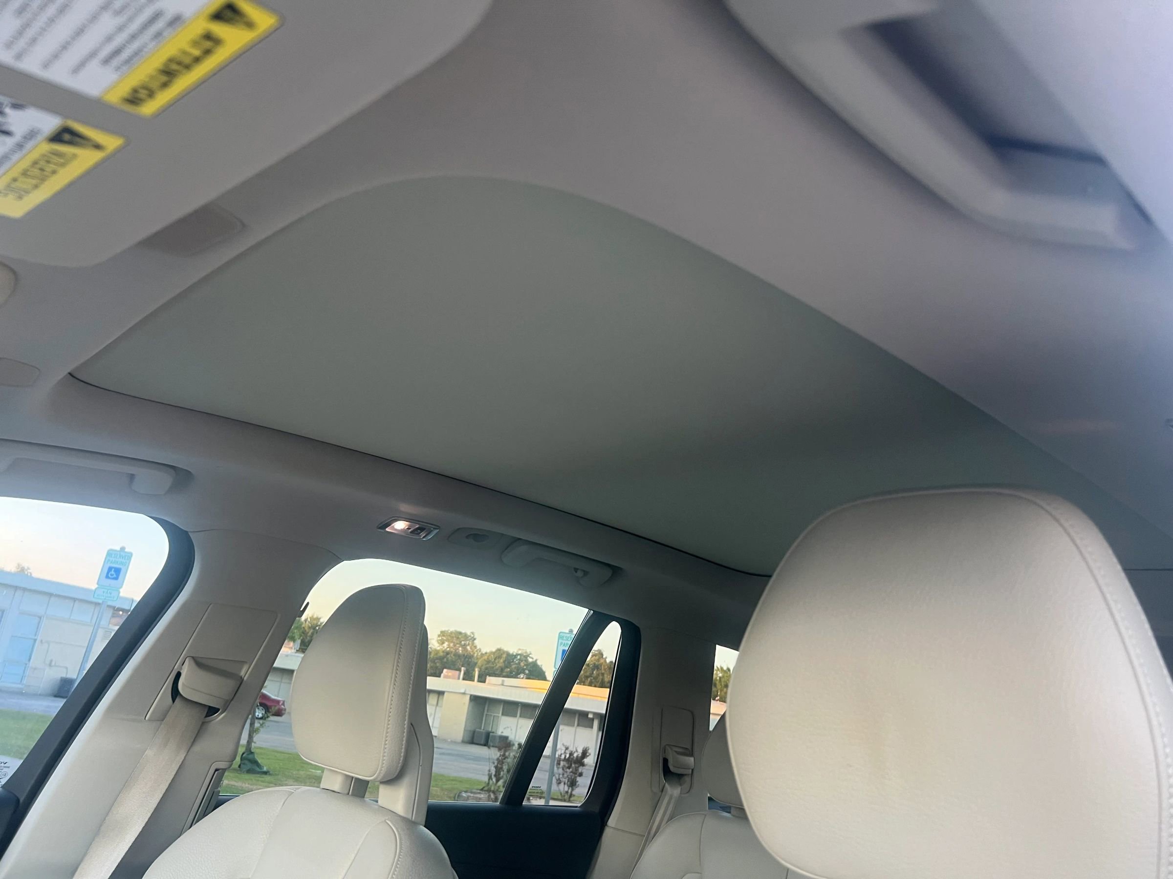Used 2017 Volvo XC90 T5 Momentum w/ Vision Package image 36