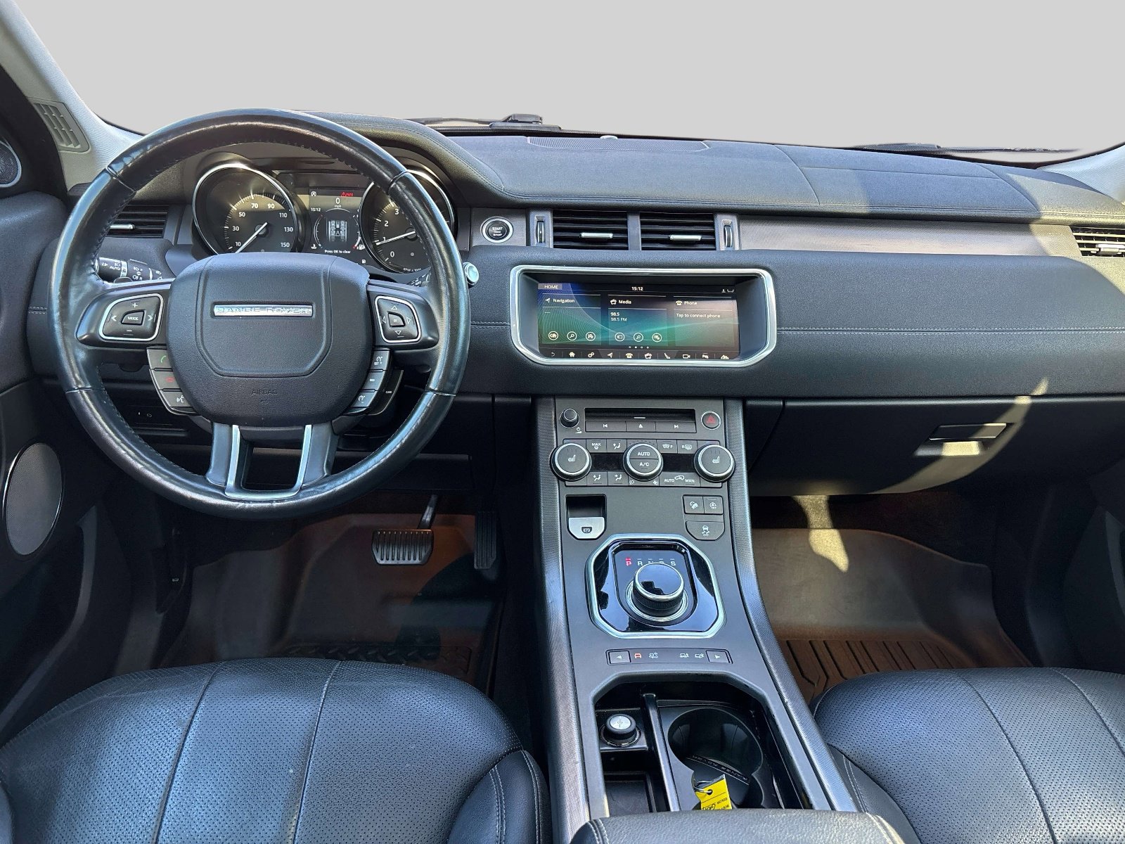 Used 2018 Land Rover Range Rover Evoque image 10