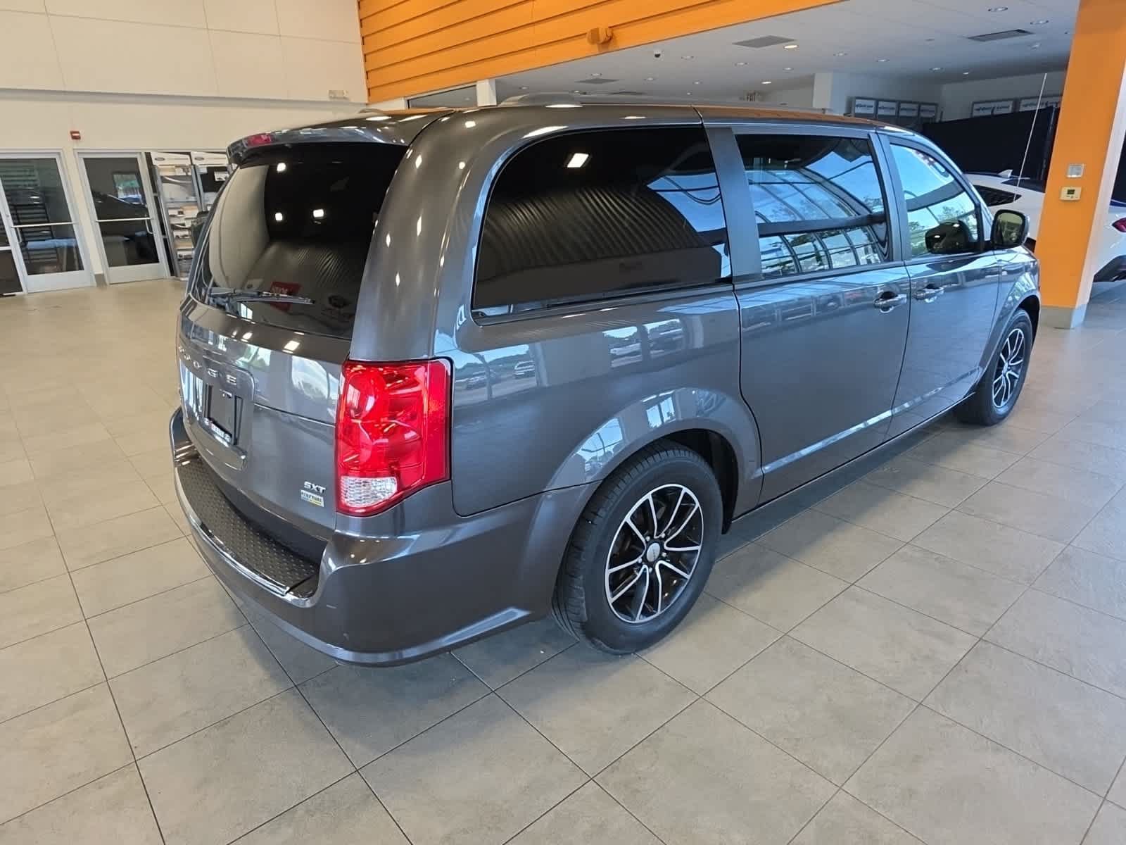 Used 2018 Dodge Grand Caravan GT FWD image 7