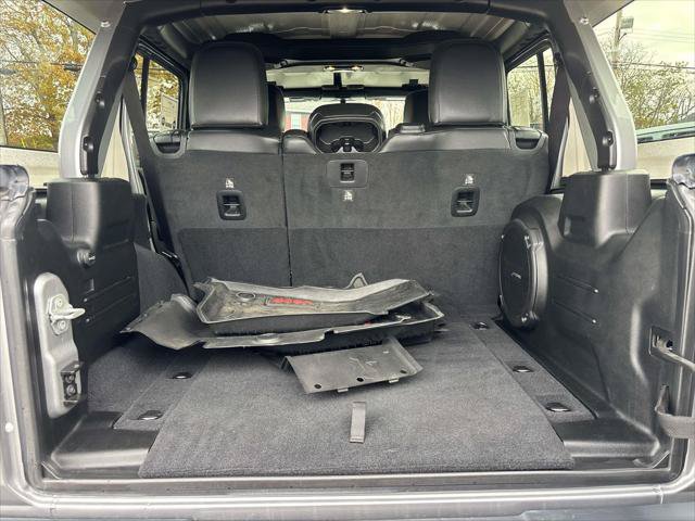 Certified 2020 Jeep Wrangler Unlimited Rubicon w/ Dual Top Group AWD/4WD image 12
