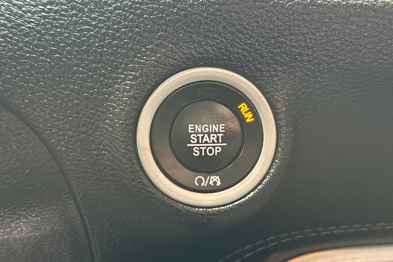 Used 2022 Dodge Challenger R/T RWD image 21