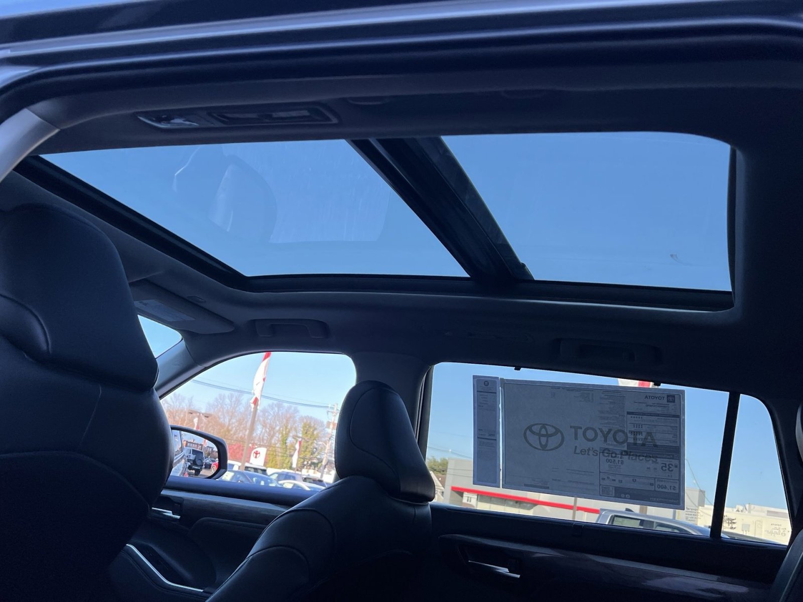 New 2026 Toyota Highlander Platinum image 19