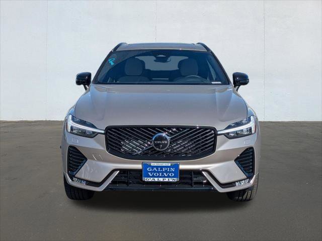 New 2026 Volvo XC60 B5 Plus w/ Climate Package PRO image 7