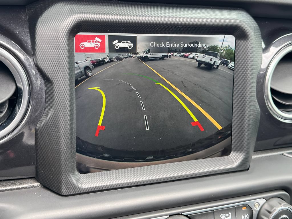 Used 2023 Jeep Wrangler Unlimited Rubicon 392 AWD/4WD image 33