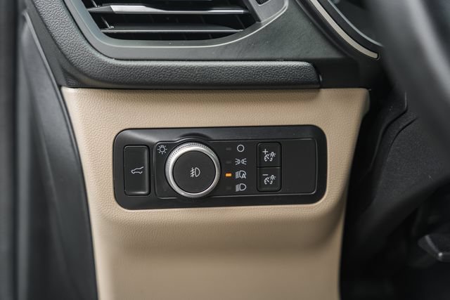 Used 2020 Ford Escape SEL FWD image 42
