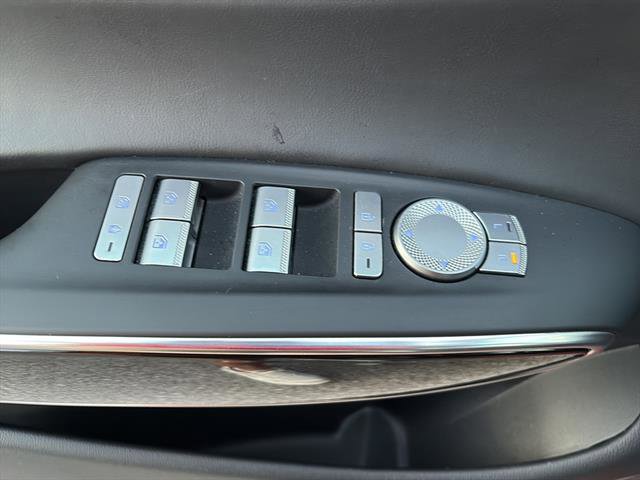 Used 2025 Genesis GV70 2.5T image 16