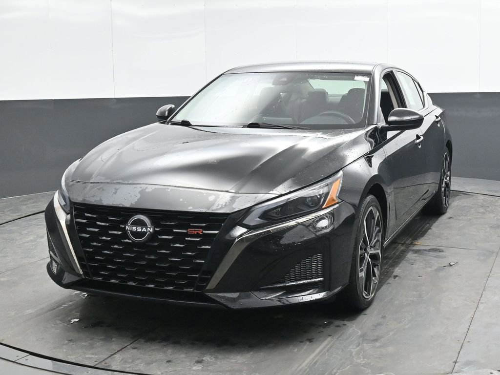 Used 2025 Nissan Altima 2.5 SR image 7