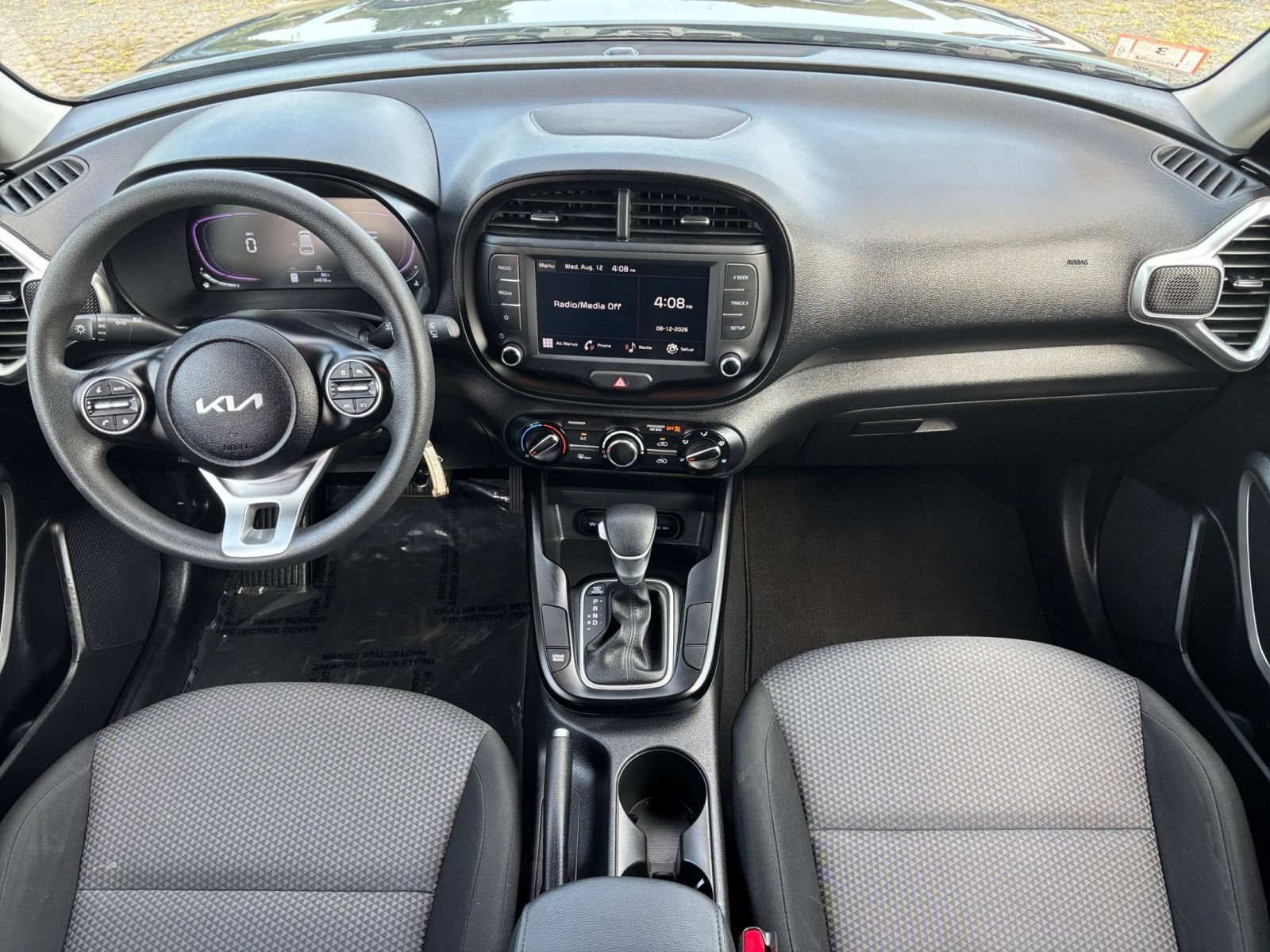 Used 2025 Kia Soul LX w/ LX Technology Package FWD image 24