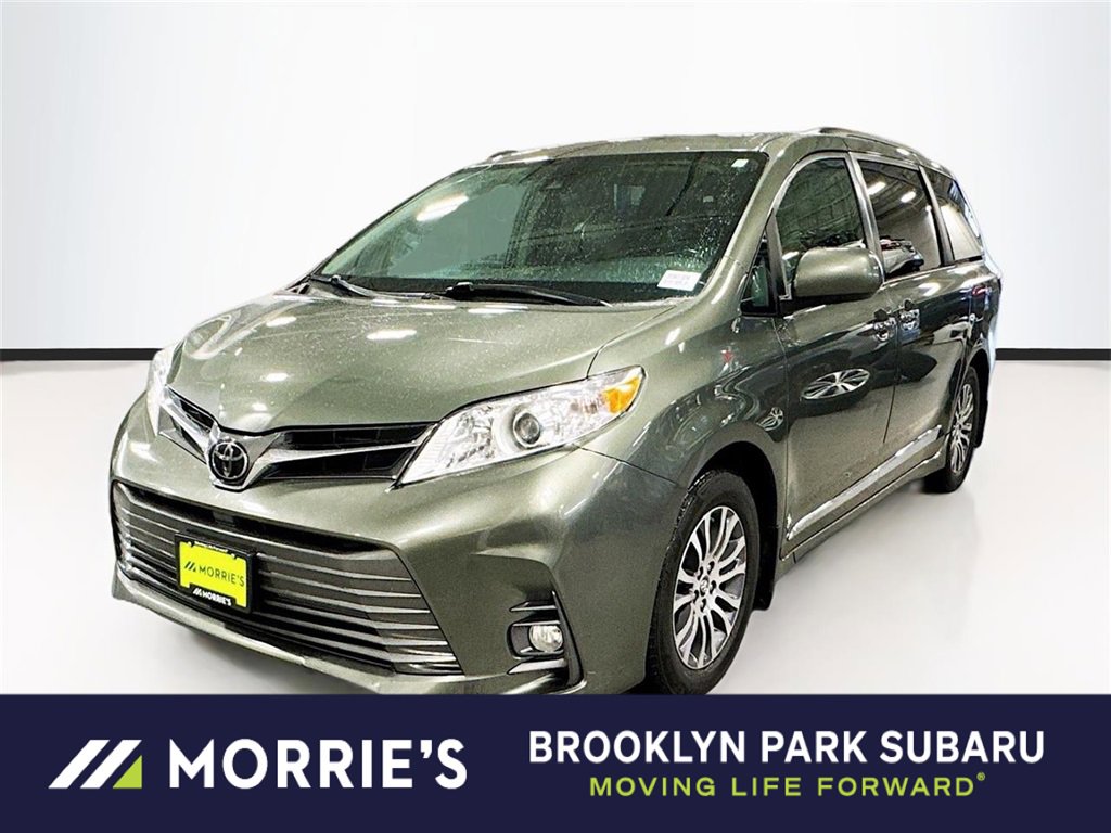 Used 2018 Toyota Sienna XLE