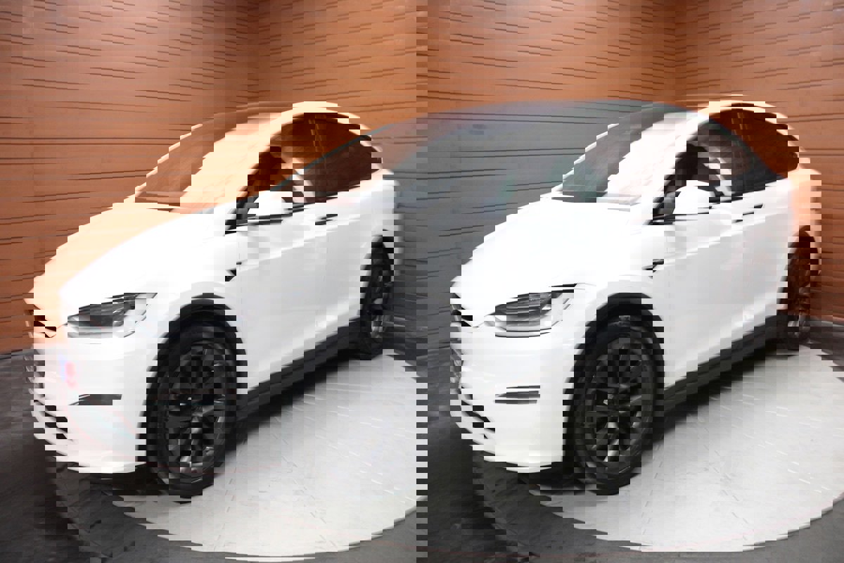 Used 2022 Tesla Model X Plaid image 53