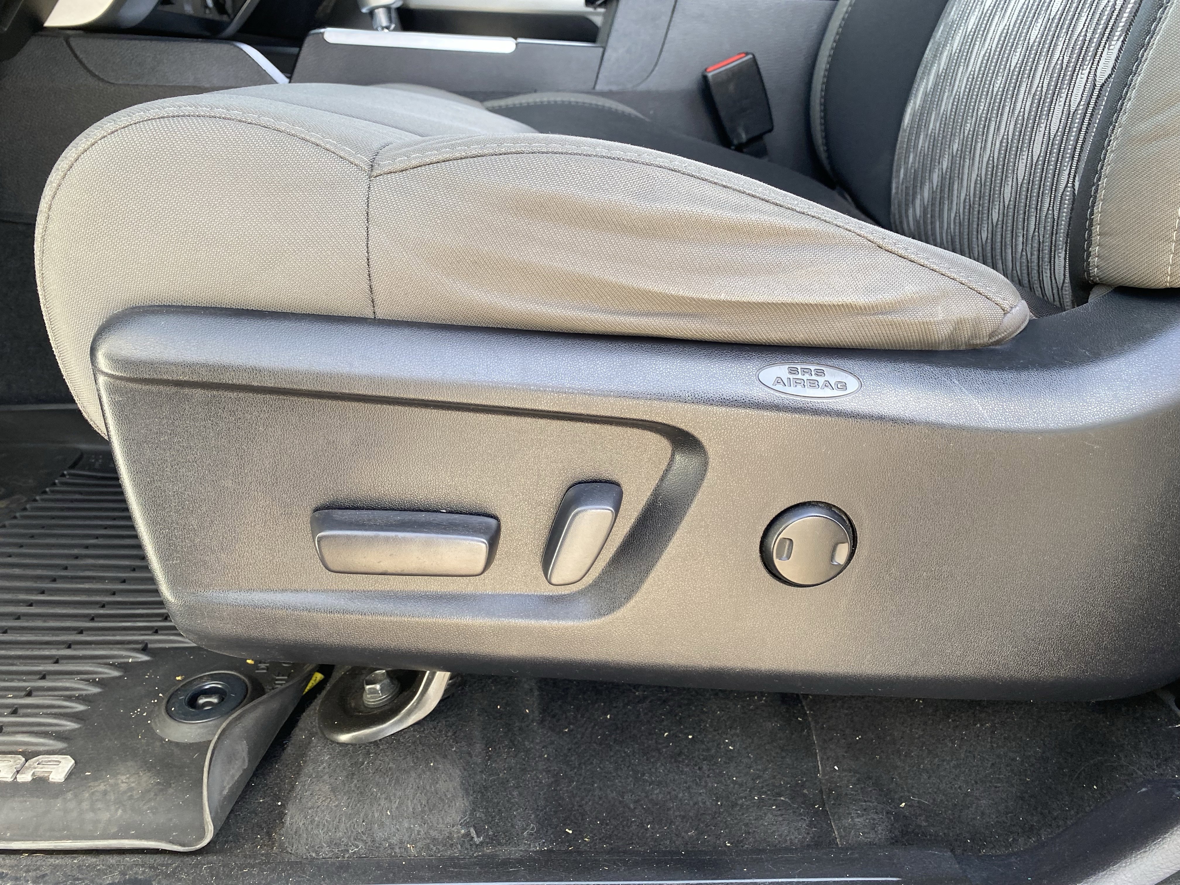 Used 2019 Toyota Tundra SR5 w/ SR5 Upgrade Package RWD image 20