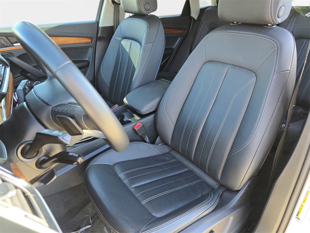 Used 2023 Audi Q5 2.0T Premium w/ Convenience Package image 19