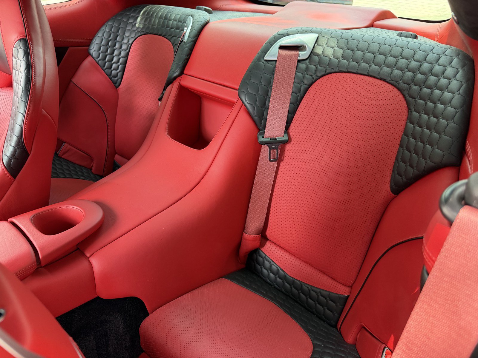 Used 2014 Aston Martin Vanquish Coupe RWD image 35