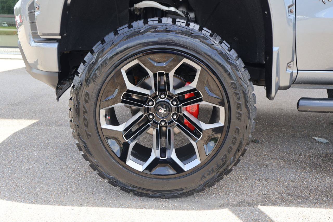 Used 2022 Chevrolet Silverado 1500 RST w/ Safety Package AWD/4WD image 17