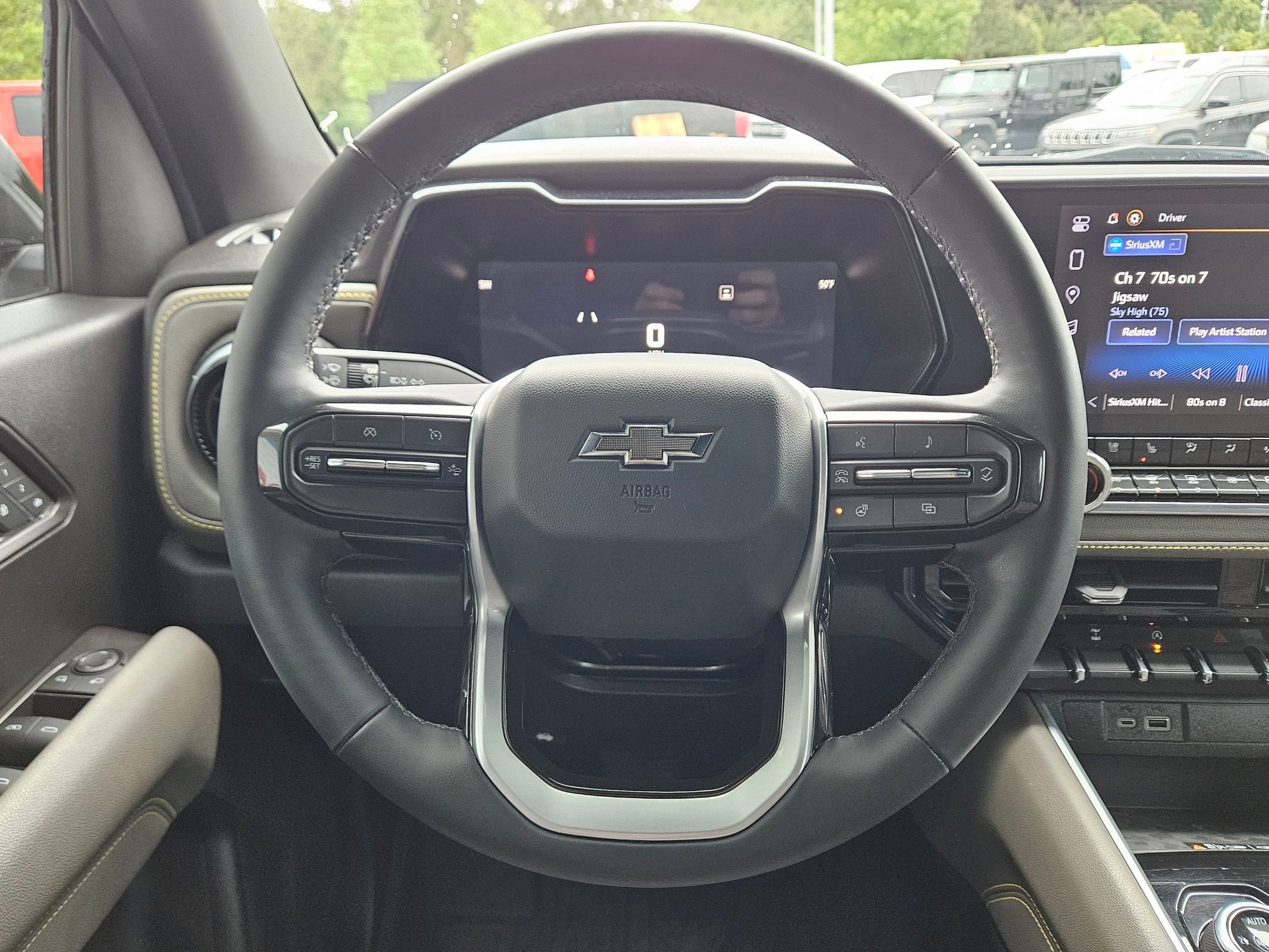 Used 2023 Chevrolet Colorado ZR2 w/ ZR2 Convenience Package III AWD/4WD image 16
