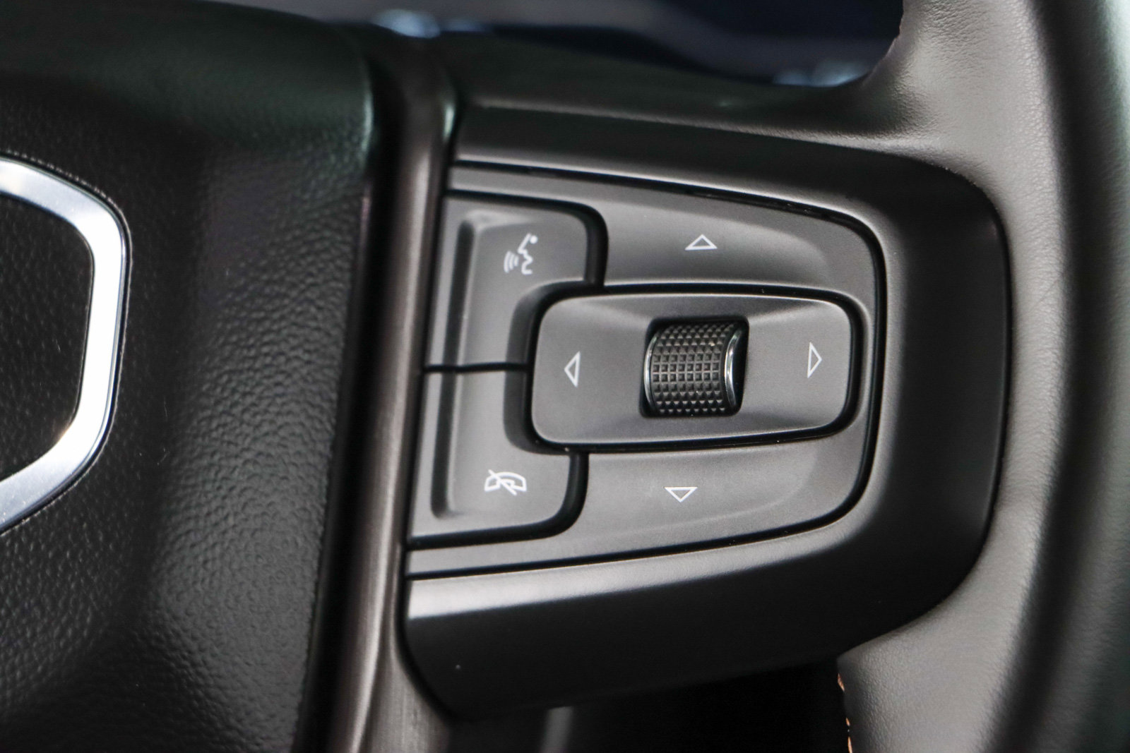 Used 2024 GMC Yukon AT4 w/ Max Trailering Package image 15