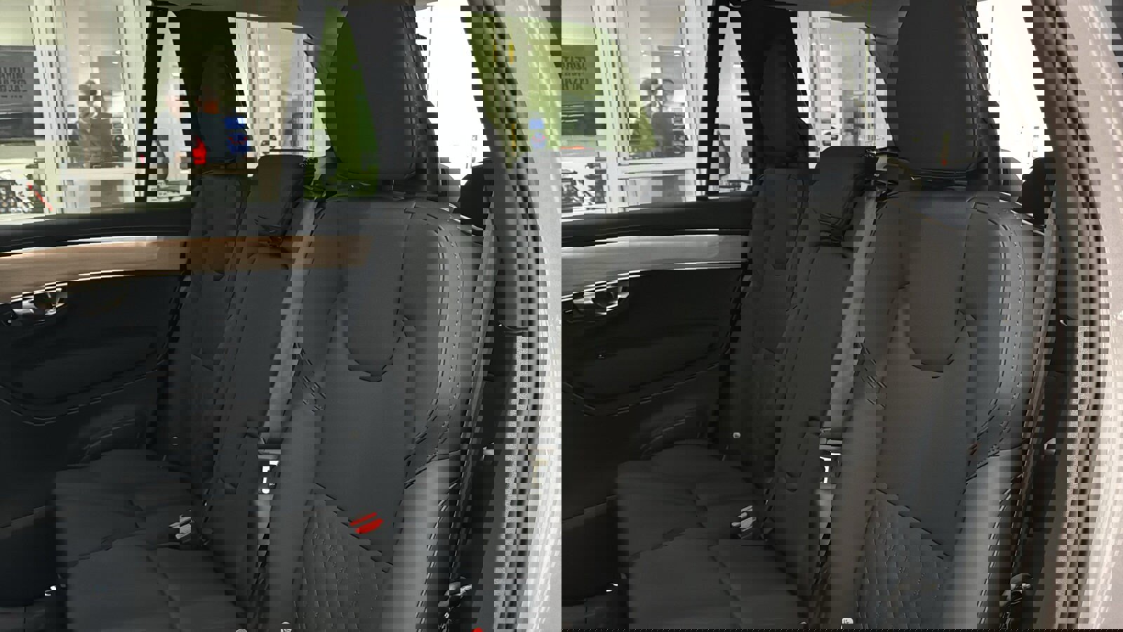 Used 2026 Volvo XC90 B5 Plus w/ Protection Package image 26