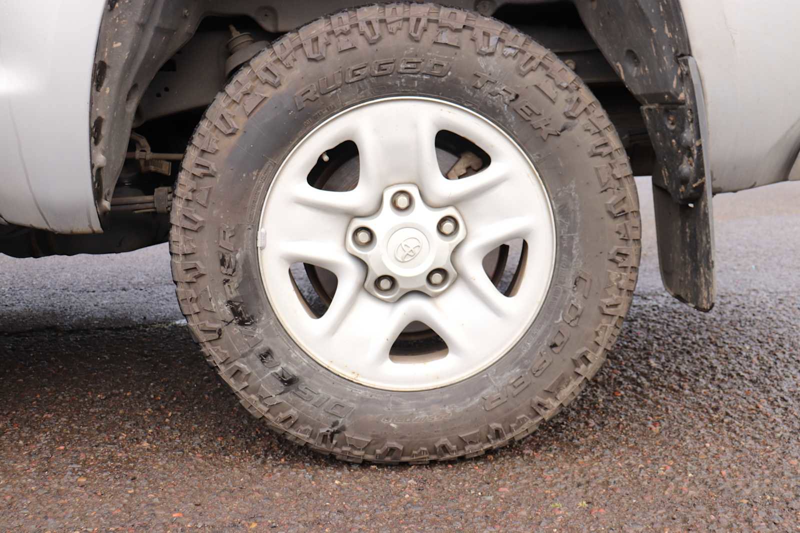 Used 2021 Toyota Tundra SR5 AWD/4WD image 9