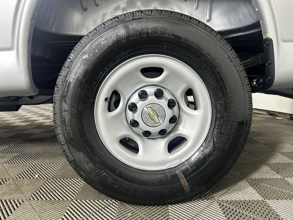 New 2026 Chevrolet Express 2500 Extended w/ Driver Convenience Package RWD image 27
