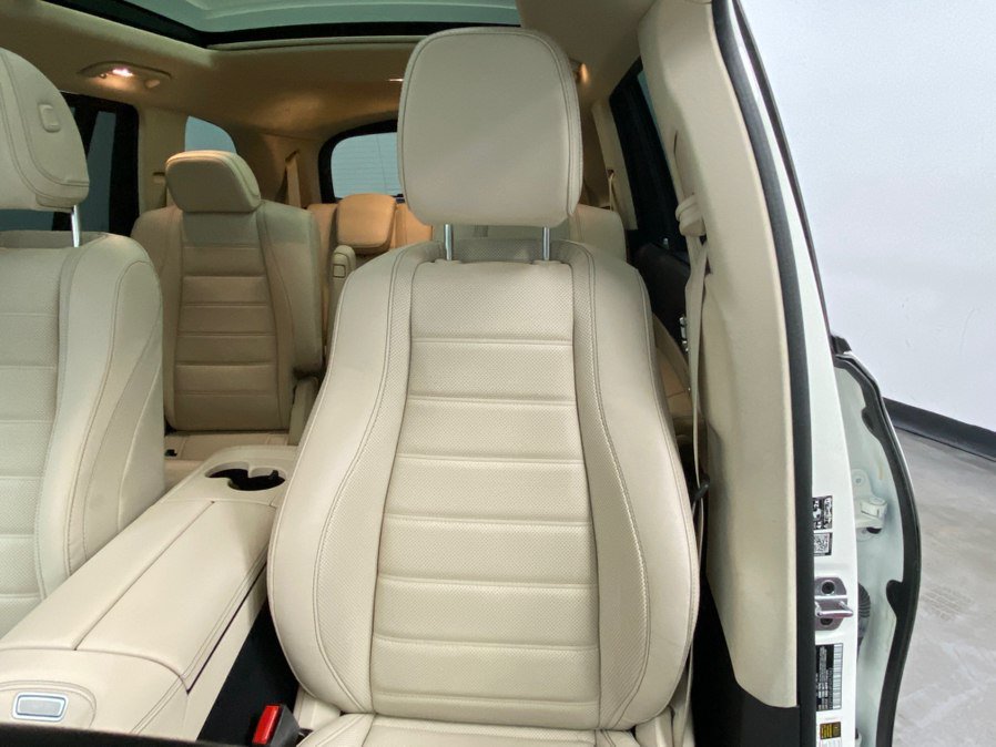 Used 2023 Mercedes-Benz GLS 450 4MATIC image 22