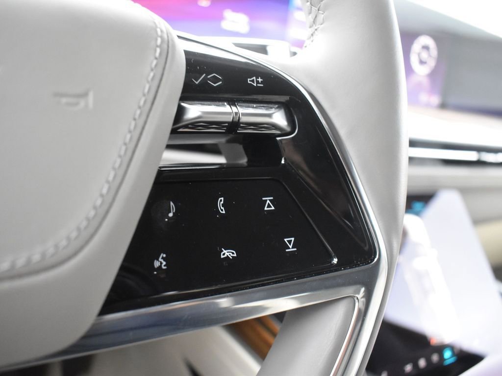 Certified 2025 Cadillac Escalade Sport Platinum image 17