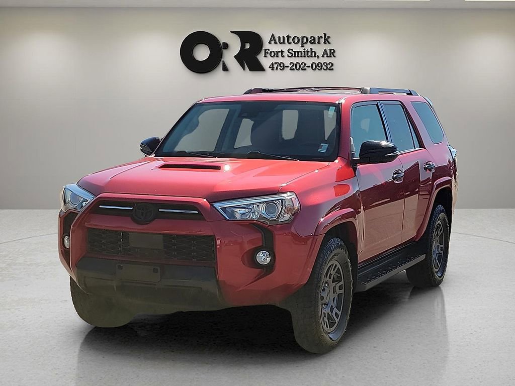 Used 2020 Toyota 4Runner Venture w/ Moonroof Package AWD/4WD image 2