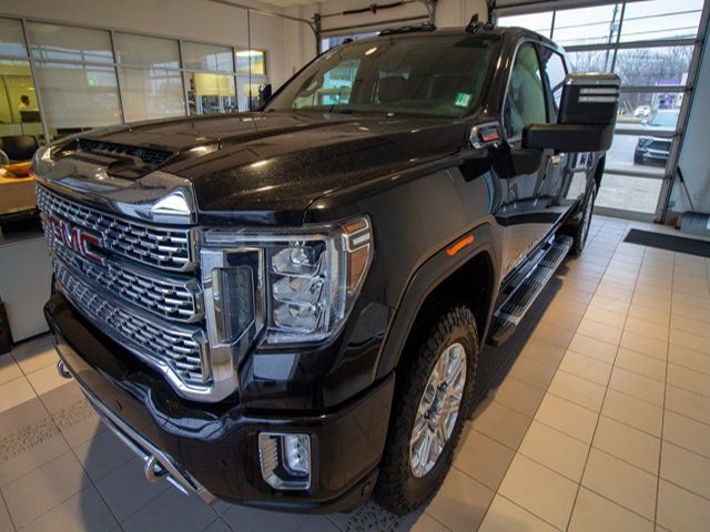 Used 2020 GMC Sierra 3500 Denali w/ Denali Ultimate Package image 2