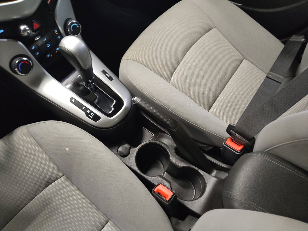 Used 2016 Chevrolet Cruze LT w/ Enhanced Safety Package FWD image 26