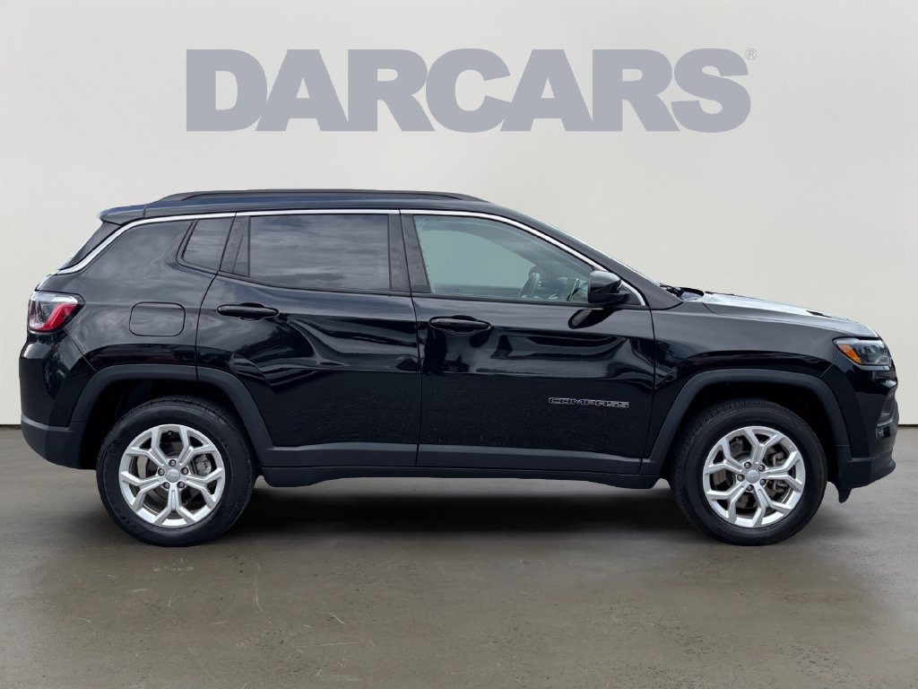 Certified 2024 Jeep Compass Latitude AWD/4WD image 8