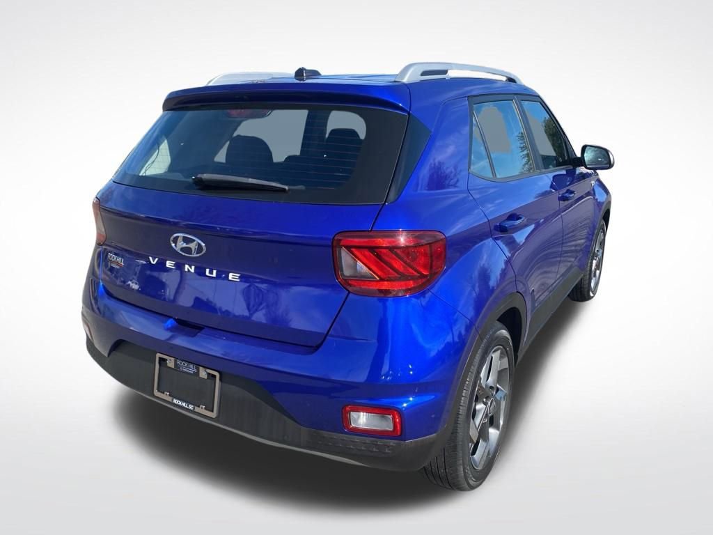 Used 2024 Hyundai Venue SEL image 7