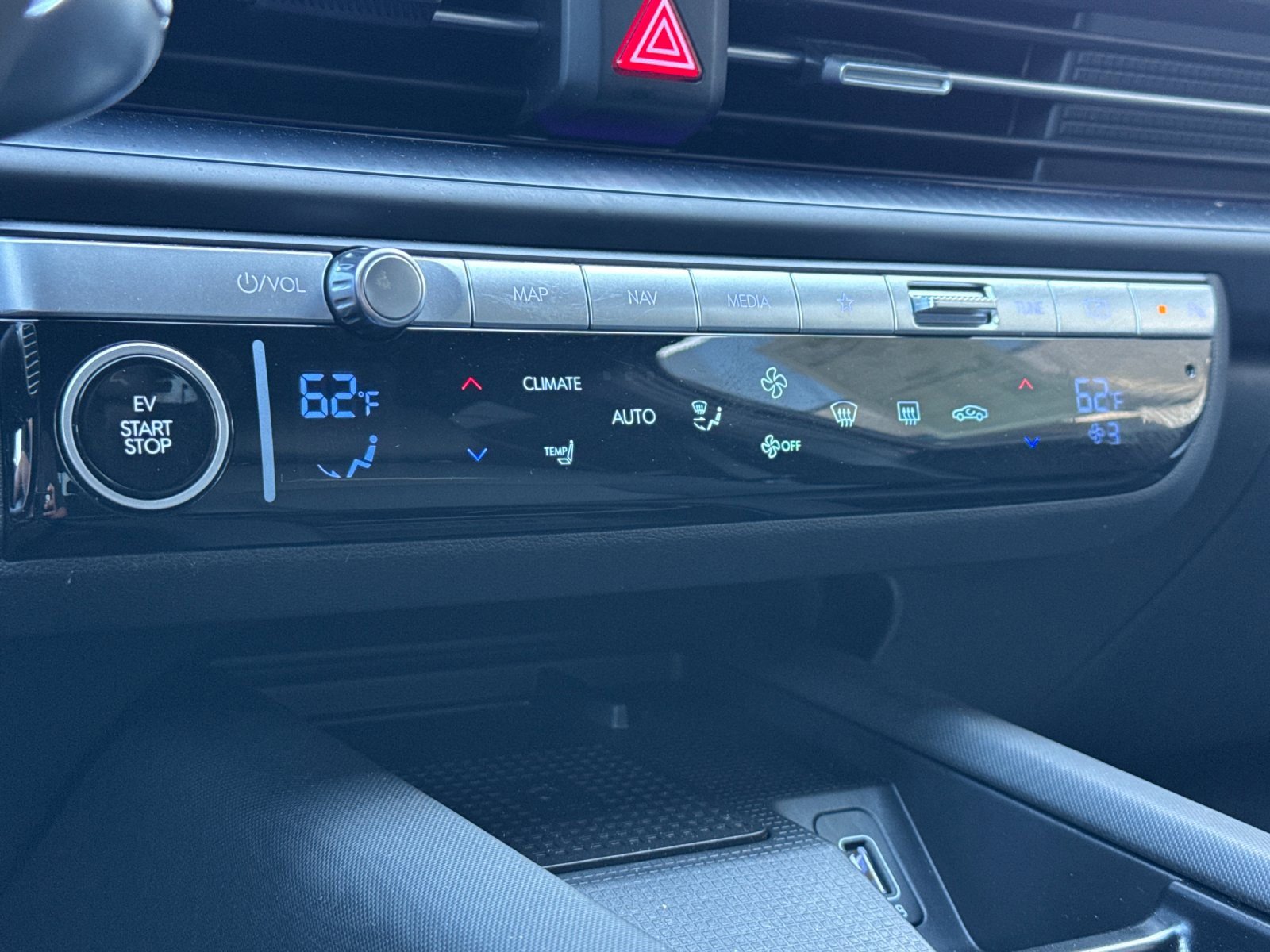 Used 2025 Hyundai Ioniq 6 SEL image 20