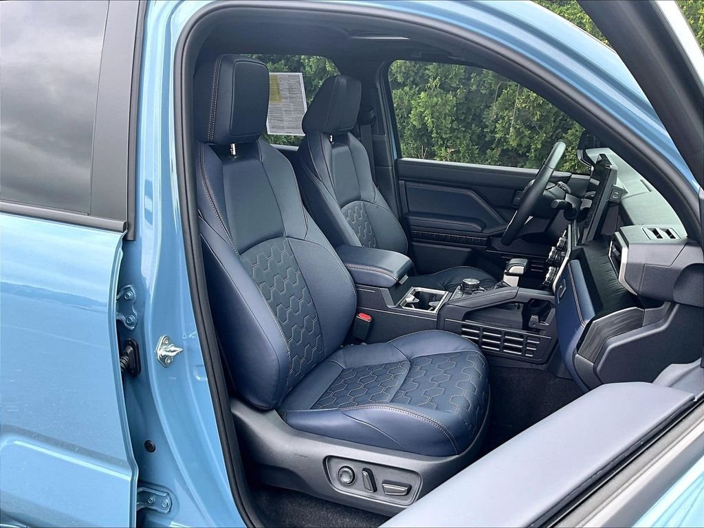 Used 2026 Toyota 4Runner Platinum AWD/4WD image 11