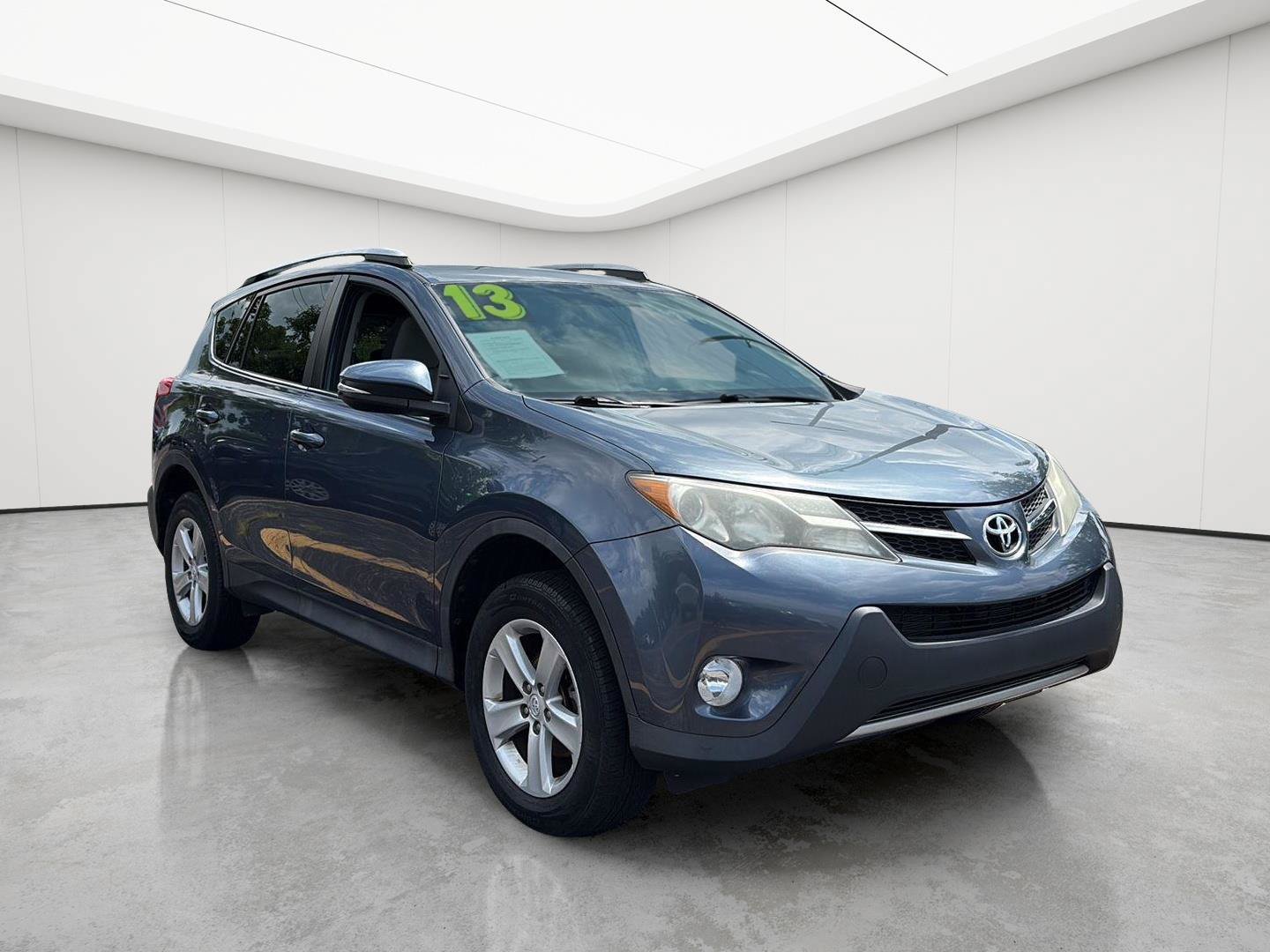Used 2013 Toyota RAV4 XLE AWD/4WD image 29