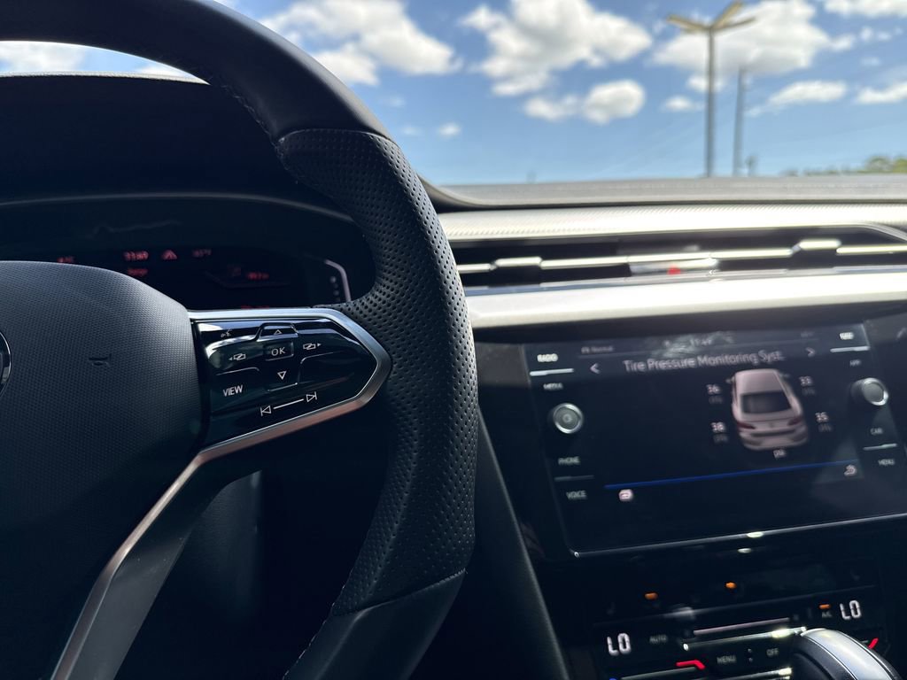 Used 2022 Volkswagen Arteon SE FWD image 16