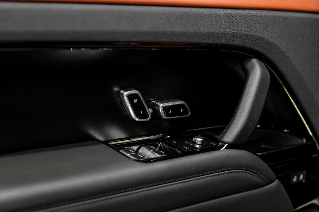 Used 2024 Land Rover Range Rover Sport image 39